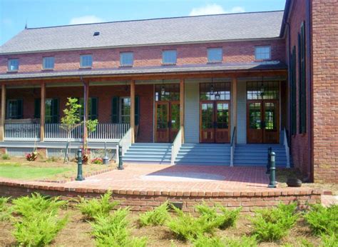 natchez trace visitor center.